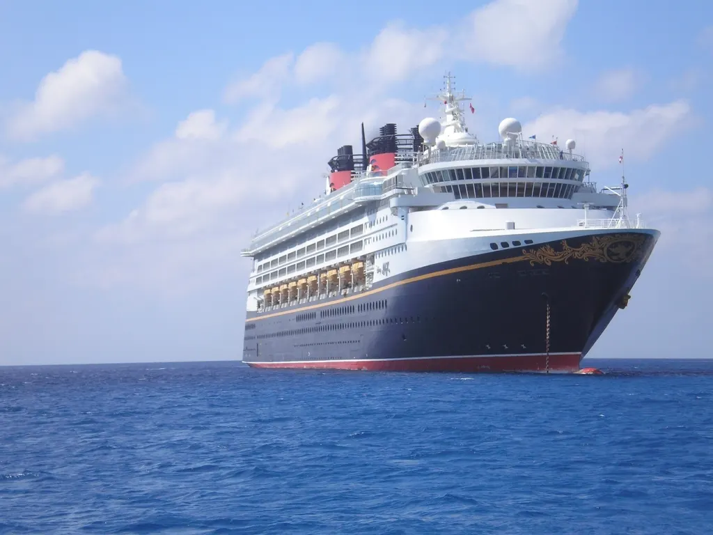 Cruise ship